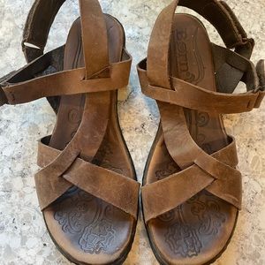 Born size 8 wedge sandals